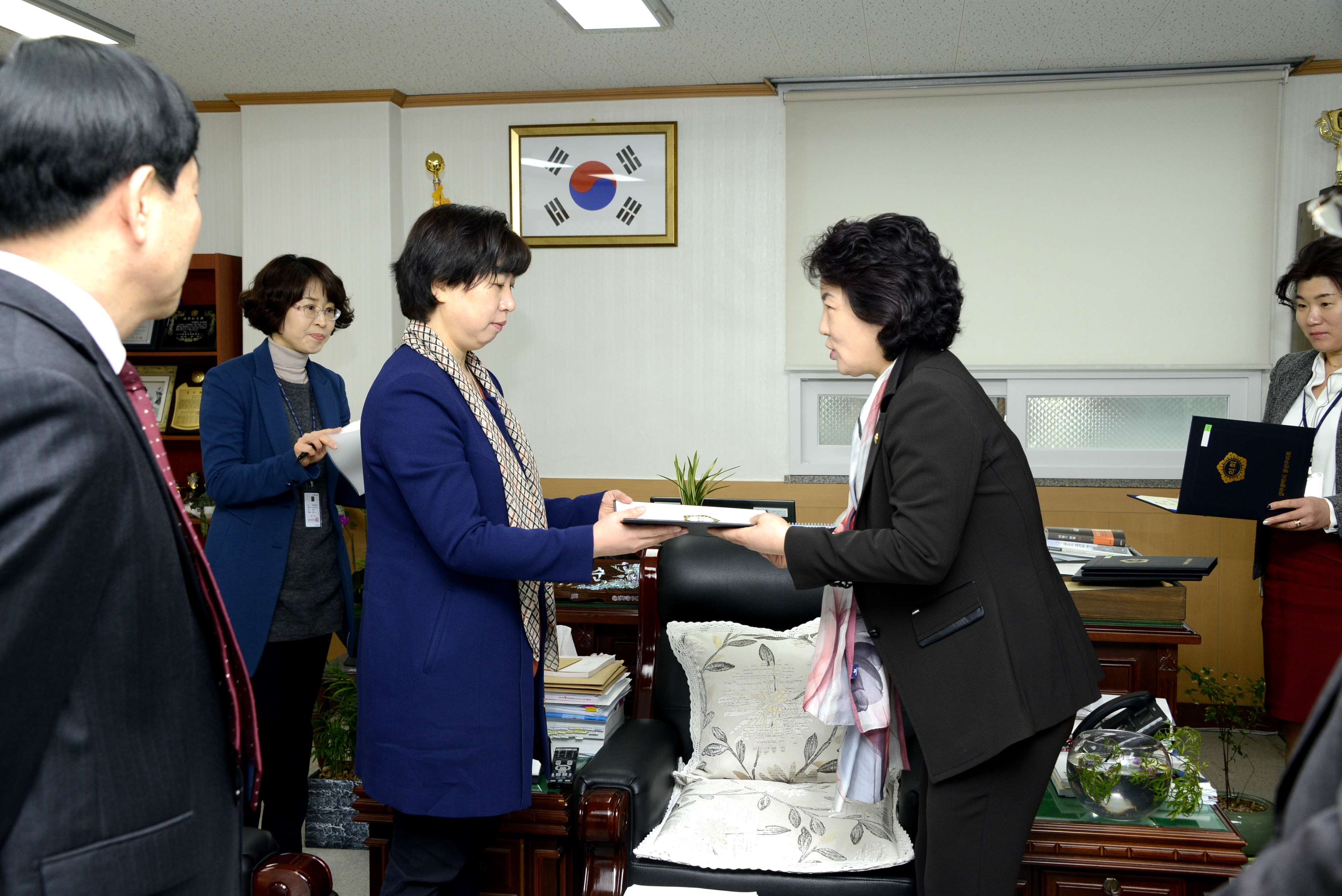 광산구의회 ‘2015 결산검사위원' 위촉 첨부이미지 : 0000000001_20160318141545_2.jpg