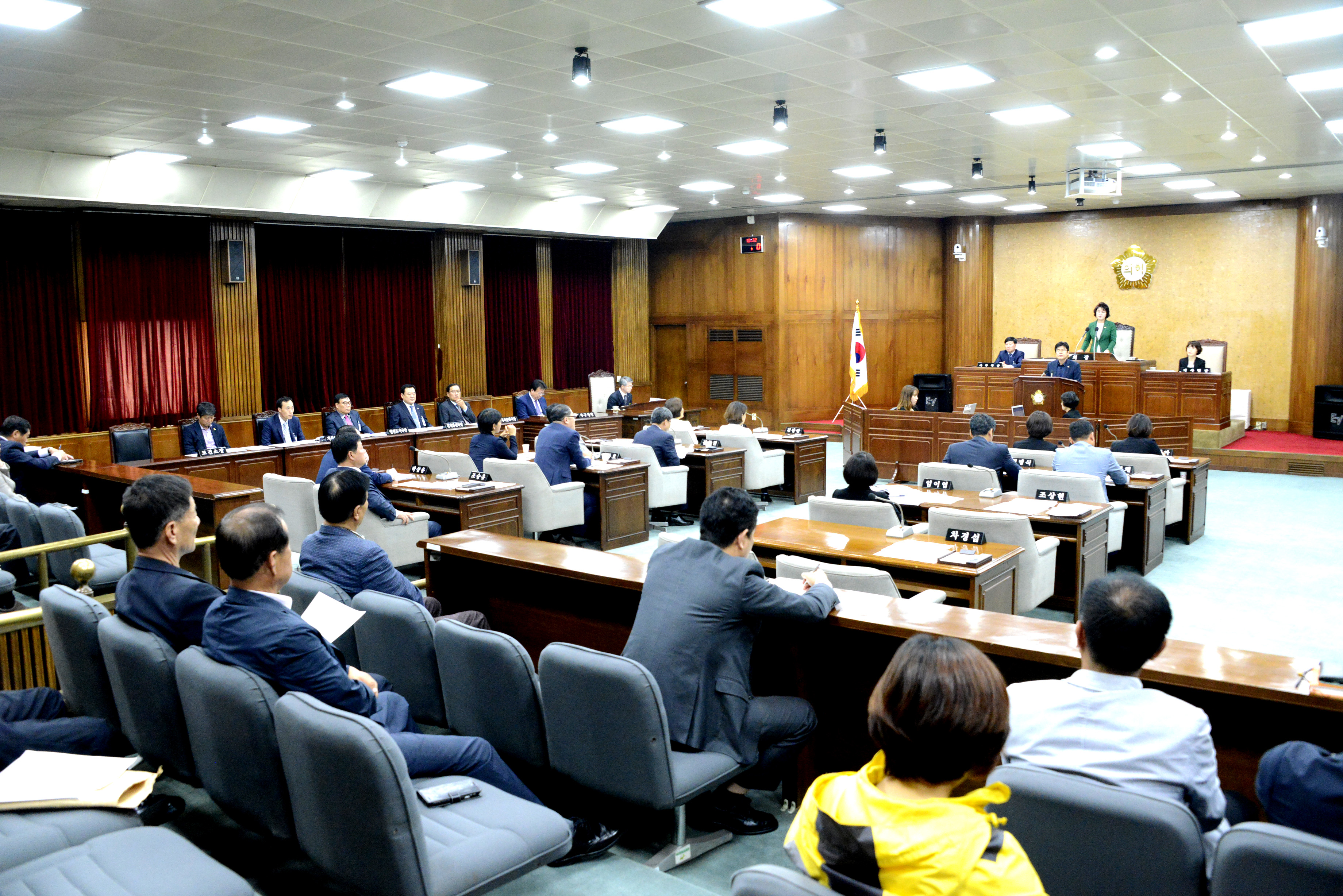 제216회 광산구의회 임시회 폐회 첨부이미지 : 0000000001_20160517135303_0.jpg