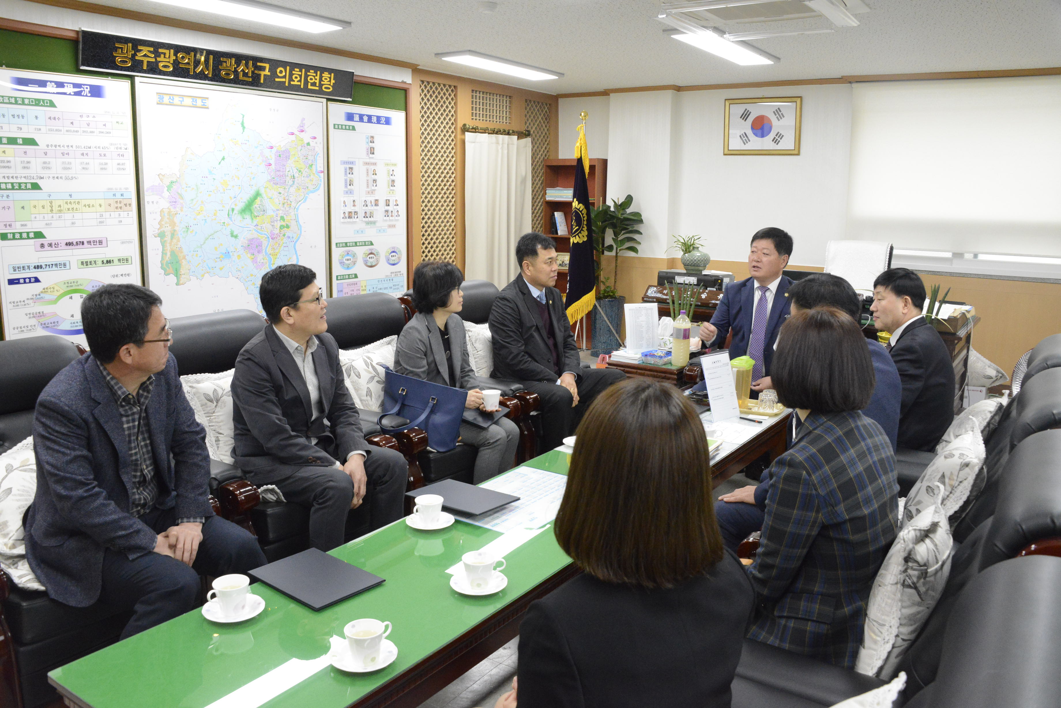 광산구의회 ‘2016 결산검사위원 위촉’ 첨부이미지 : 0000000001_20170405105102_1.jpg