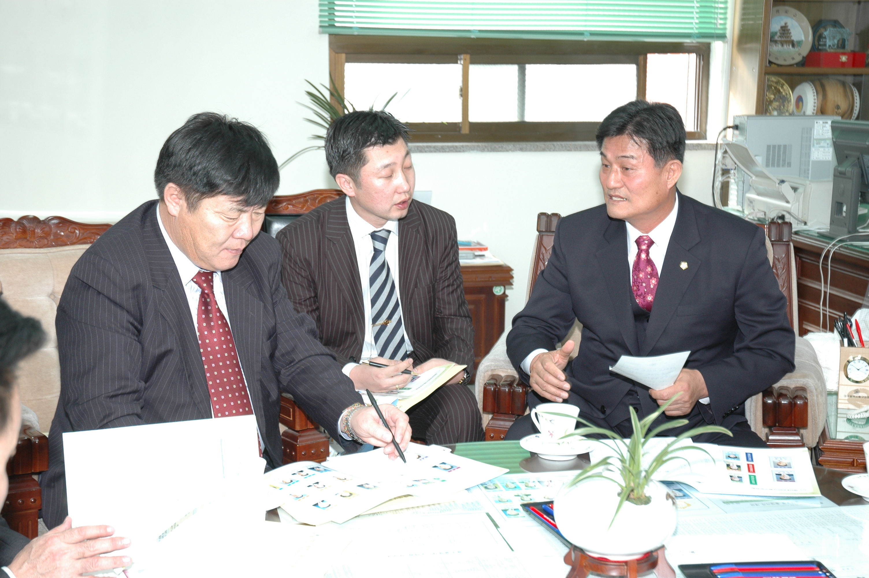 몽골교류단의회방문 첨부이미지 : 102_1169013061.jpg