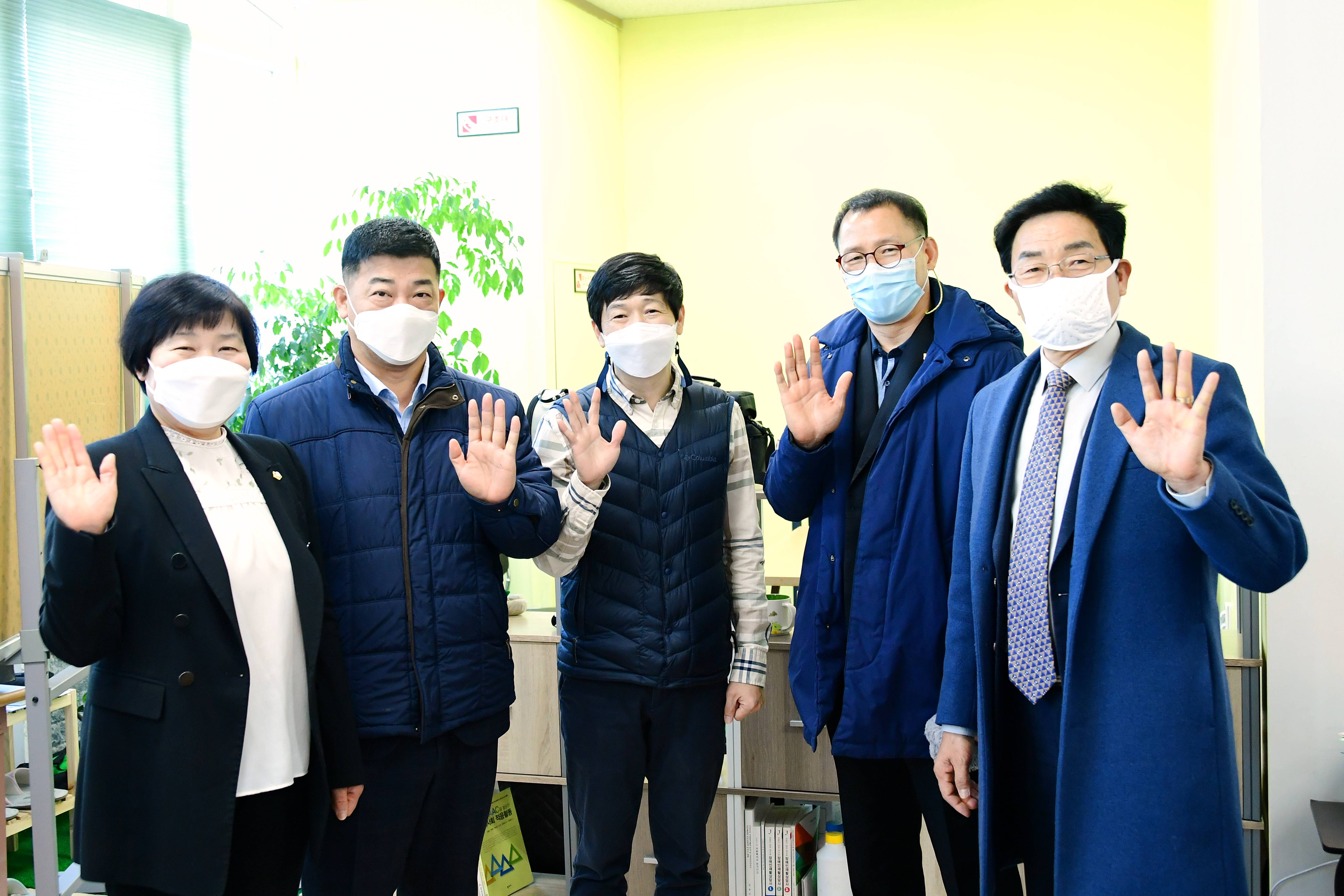 광산구의회, 사회복지시설에 설맞이 위문품 전달 첨부이미지 : 0000000001_20210205170110_2.jpg